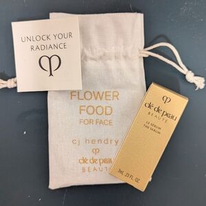 🎄 NWT 🎄 CJ Hendry x Clé de peau 🎄